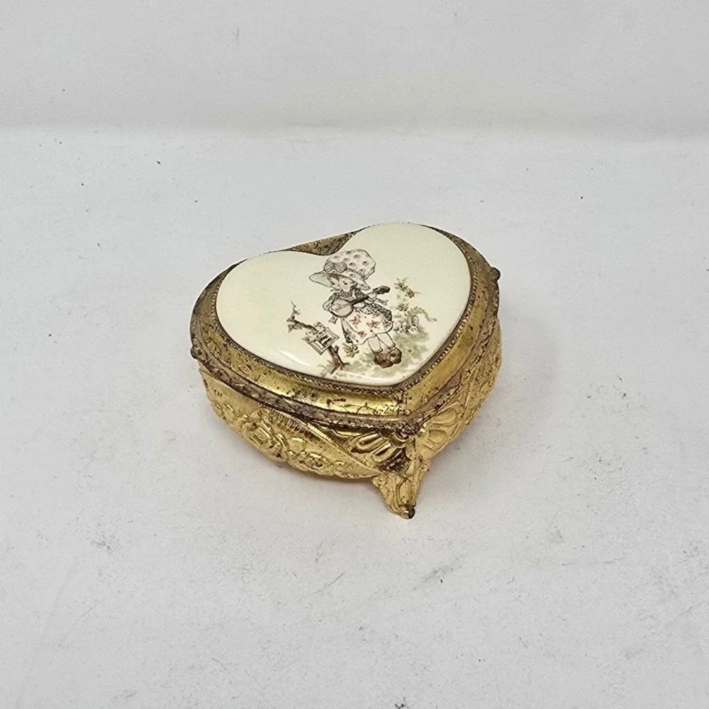 Vtg brass hinged jewelry box ceramic top velvet‎ Victorian Japan Holly Hobbie